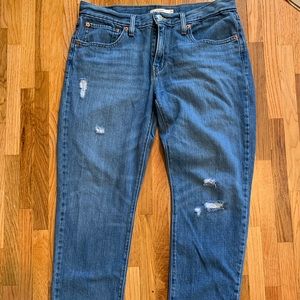 Levi boyfriend jeans!